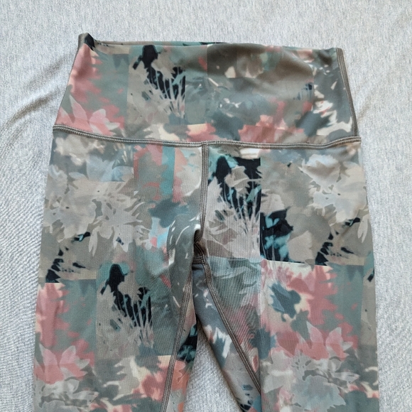 Lululemon Wunder Under High-Rise Tight 28" *Full-On Luxtreme Untamed Nature Mul - Picture 7 of 12